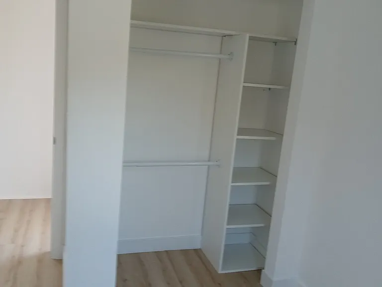 5414 S Victoria Ave — Photo 9