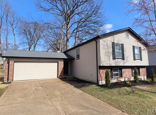 313 Brightfield Dr, Ballwin, MO 63021