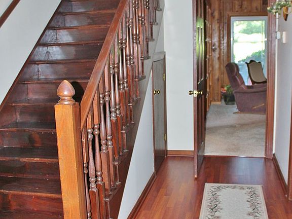 2nd image of 1225 Old Cedar Trl