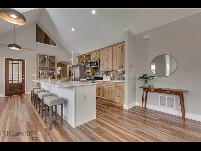 4533 W Babcock St — Photo 2