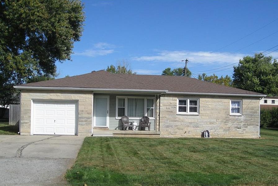 1st image of 410 E Minary Ln