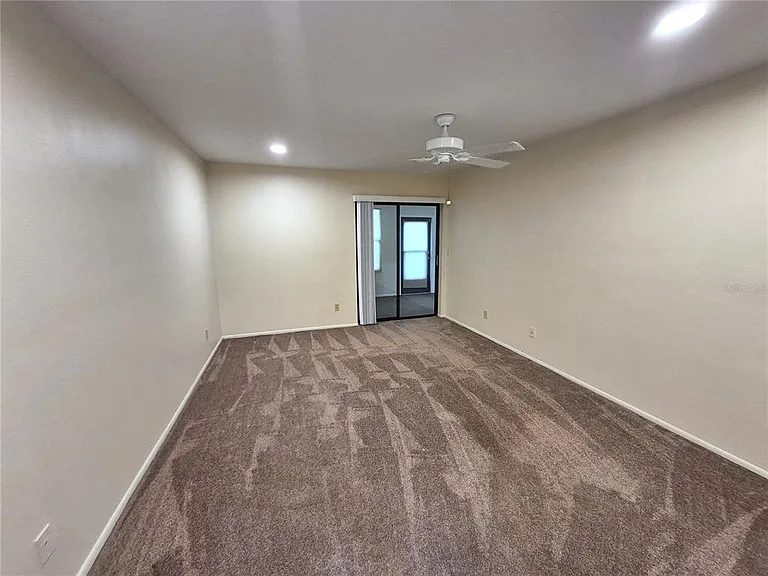 160 Joanne Pl — Photo 19