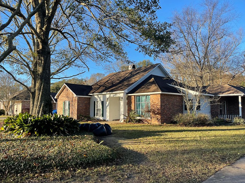 1st image of 1702 Fairview Dr
