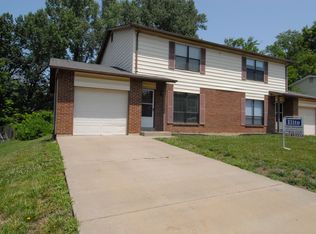 27 Coach Dr, Saint Peters, MO 63376