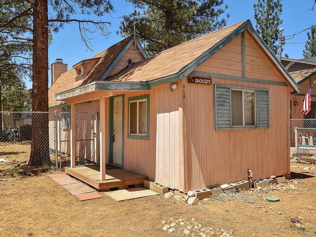 953 Pine Ln, Big Bear City, CA 92314 Zillow