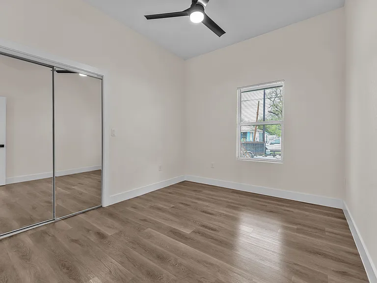 110 Webb St #201 — Photo 15