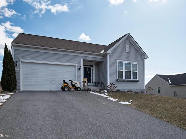 3512 Mountain Shadow Dr, Fayetteville, PA 17222