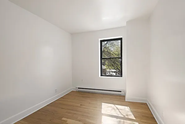 Rented by Compass | media 30