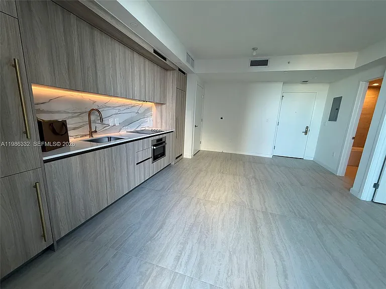 77 SE 5th St #2015 — Photo 21