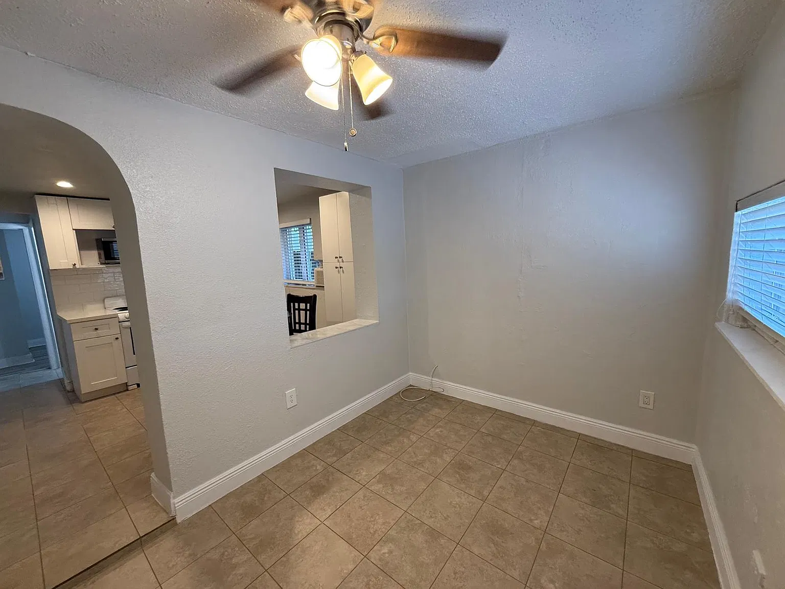 2 bed, 650 sqft, $1,600 — Photo 3