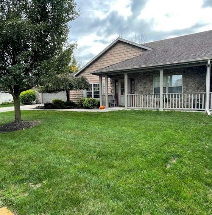1st image of 204 Winding Brook Dr