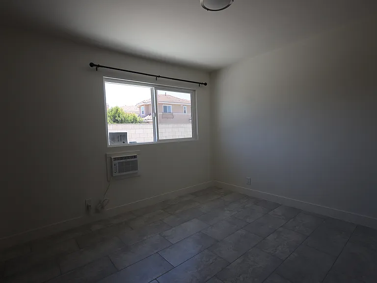 4156 N La Rica Ave #1/4 — Photo 24