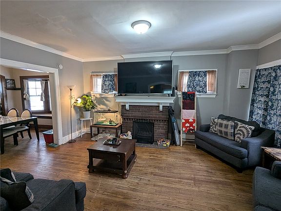 3rd image of 69 Herkimer St