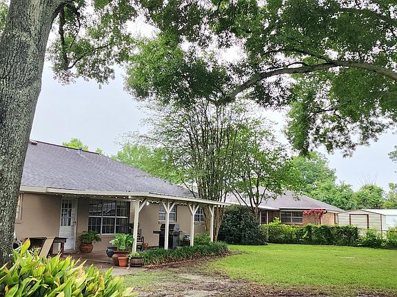 3rd image of 417 Elmwood Dr