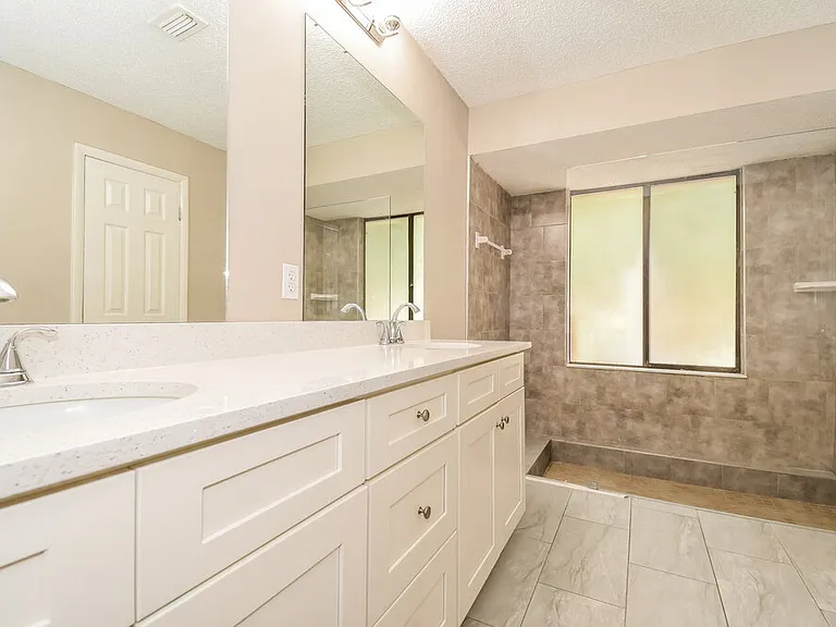 4331 Walnut Bnd — Photo 12