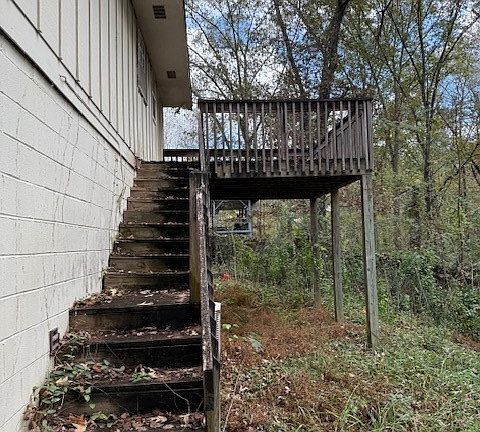5th image of 105 Silverleaf Dr