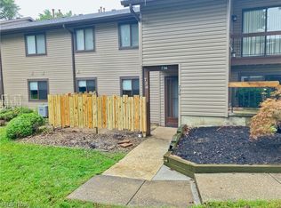 736 Kirkwall Dr, Akron, OH 44321
