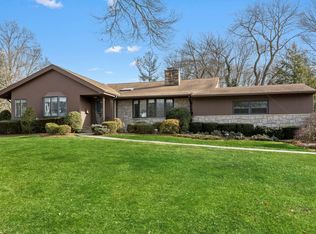15 Stonewall Ln, Mamaroneck, NY 10543