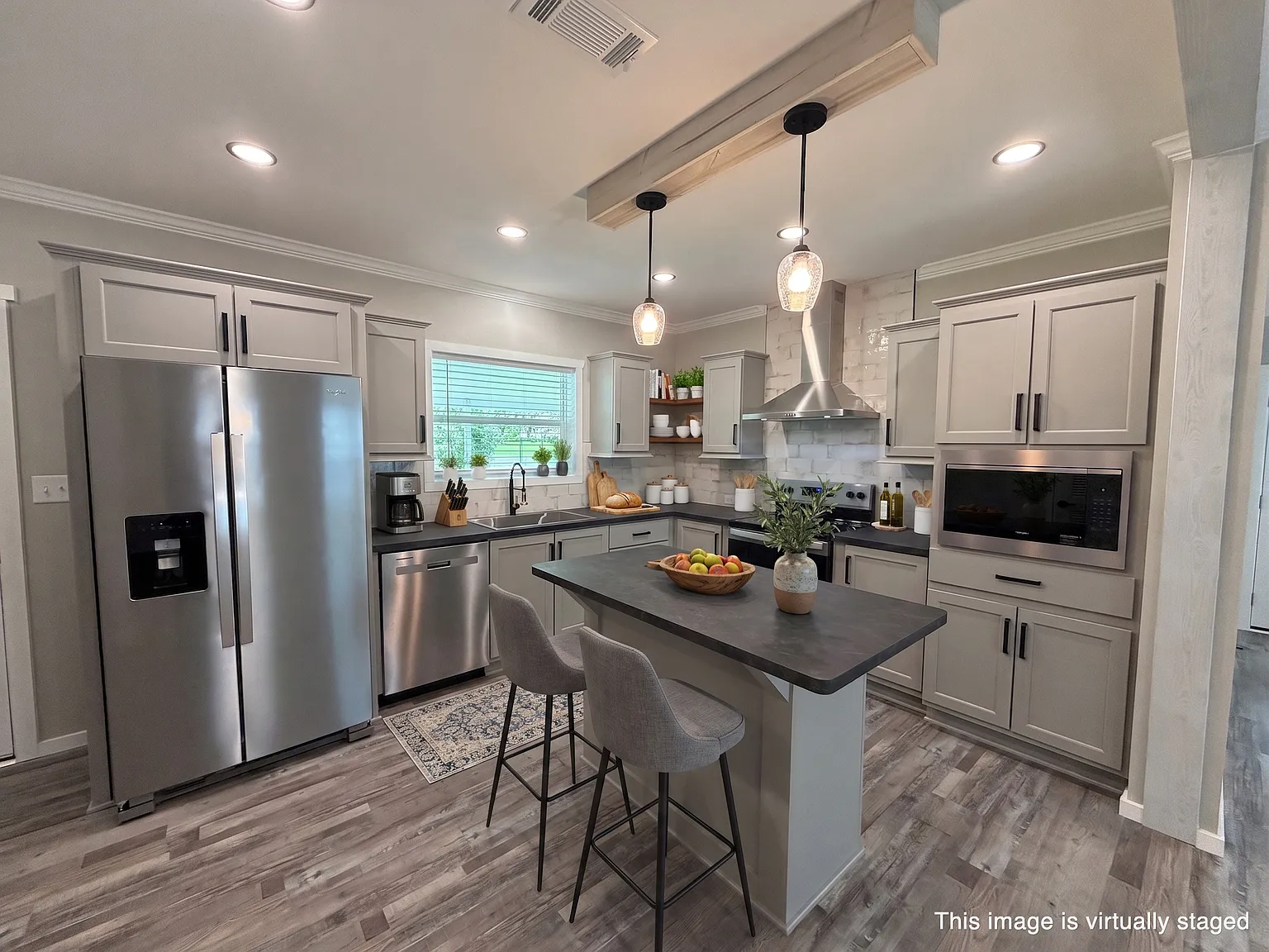 2 bed, 2.0 bath, 1012 sqft, $2,500 — Photo 3