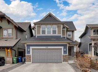 196 S Riviera Way, Cochrane, AB T4C 0Y6