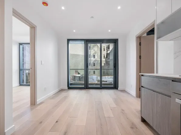 42-62 Hunter Street 3C image 2 of 9