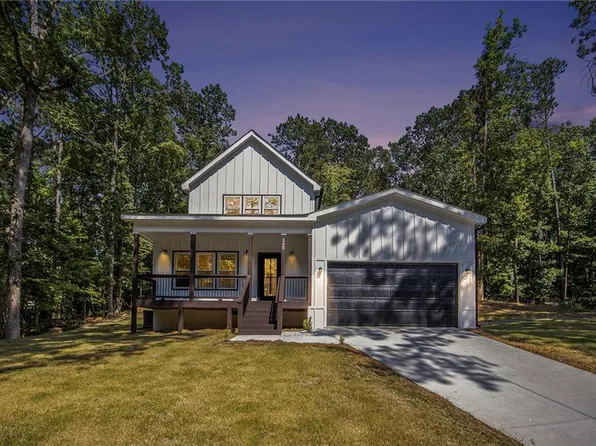 3220 Sweetbriar Dr, Villa Rica, GA 30180