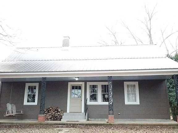 2nd image of 321 McNeil St