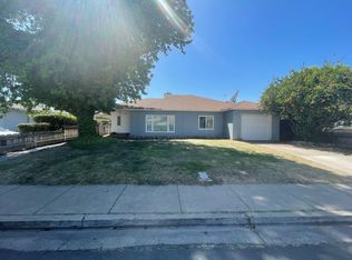 125 N Elm Ave, Ripon, CA 95366