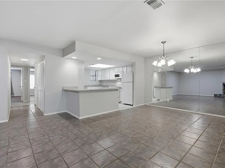 2183 Surrey Ct SE — Photo 16