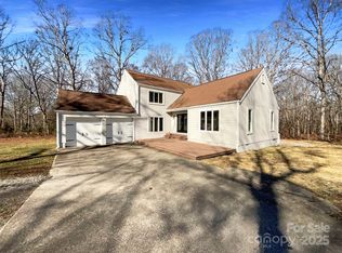 122 Cricket Creek Dr, Cherryville, NC 28021