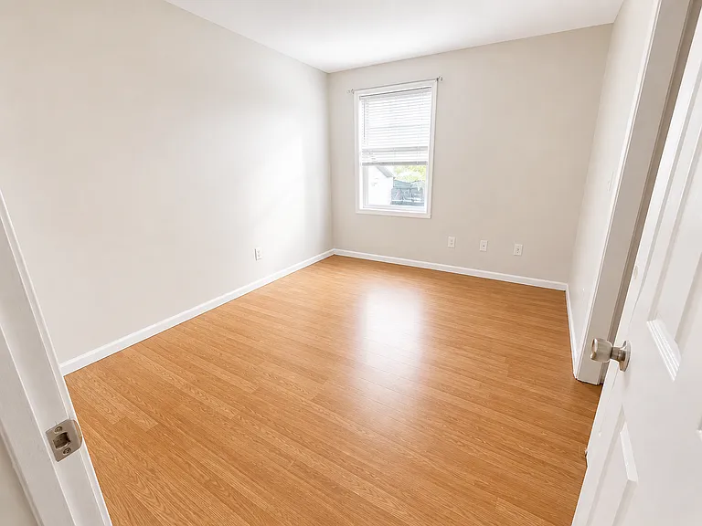 53 Harold St #2 — Photo 8