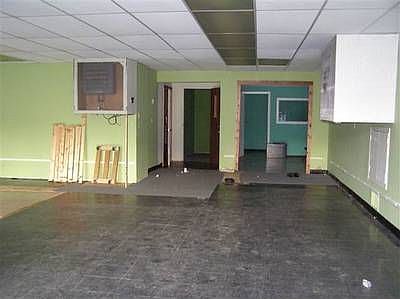 5th image of 10 Darbee Ln