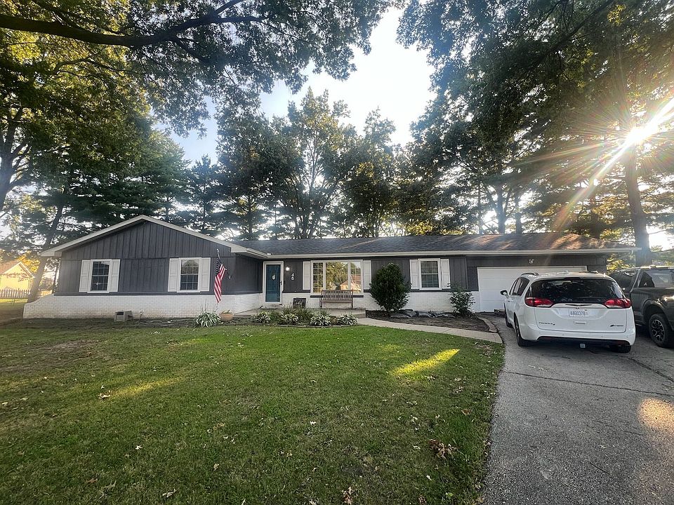 1st image of 48 Woodmere Ln
