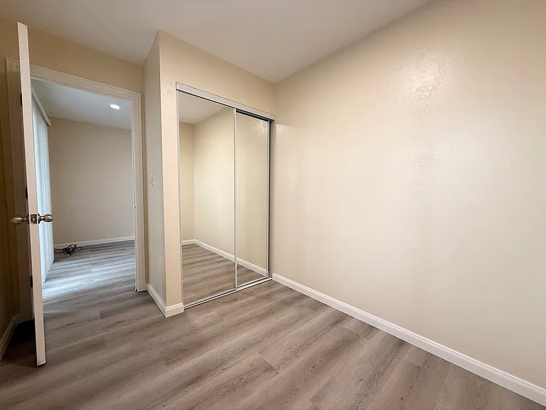 677 Villa St #1 — Photo 8