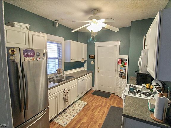 5th image of 3014 2nd St NW