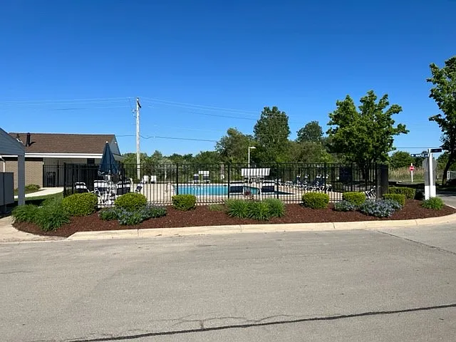 Van Buren Estates — Photo 10
