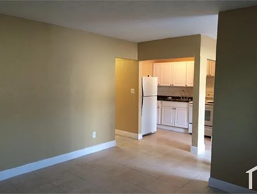 2131 NW 7th St #3 — Photo 3