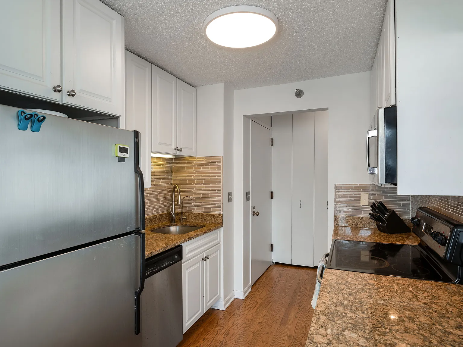 2 bed, $3,750 — Photo 4