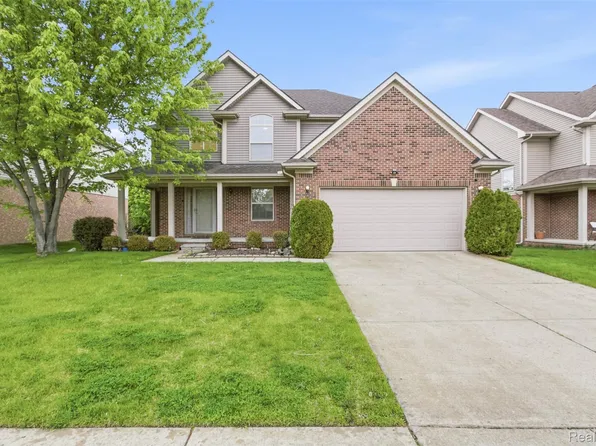 37140 Baker Dr, Westland, MI 48185