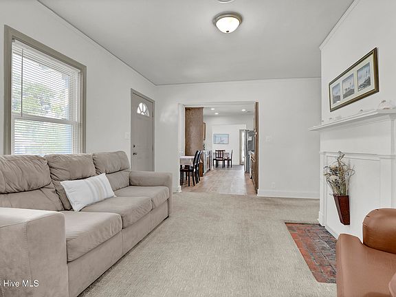 3rd image of 118 Queens Road