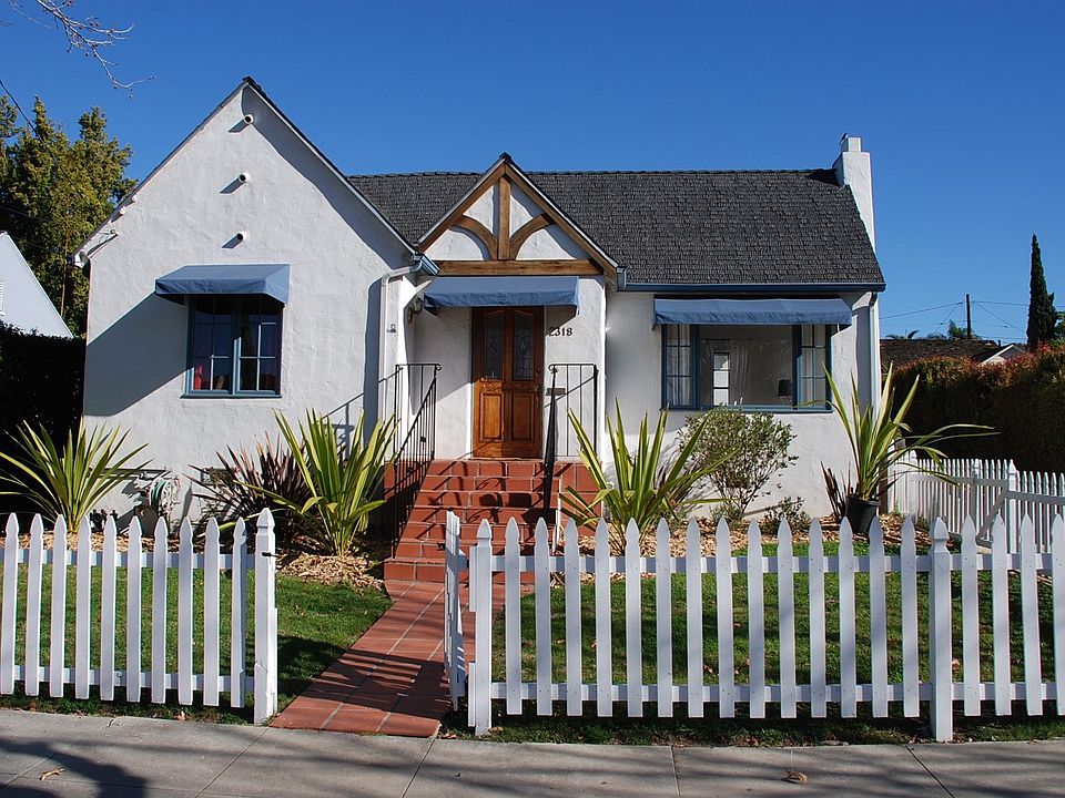 1st image of 2318 Chapala St