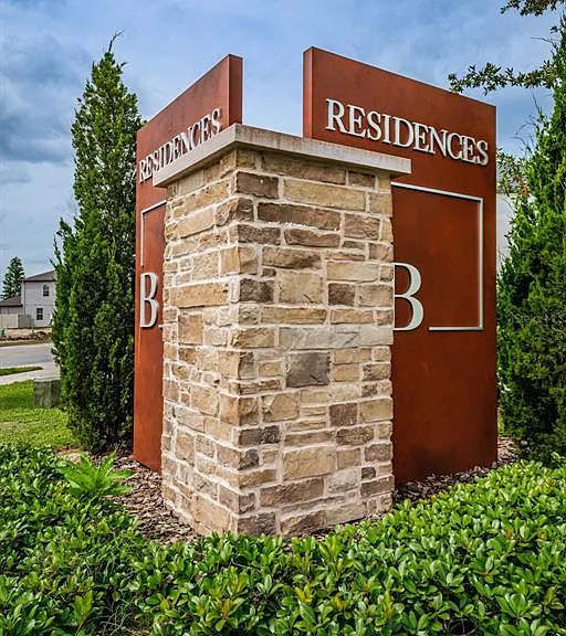8327 Crescent Oaks Dr — Photo 46