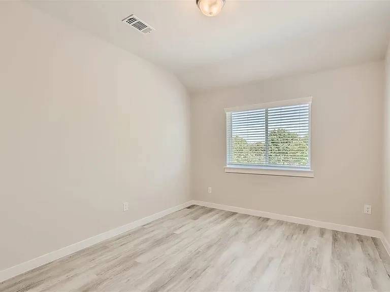 2350 Freshwater Ln — Photo 10