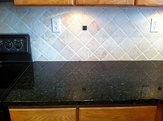 kitchen counter/backsplash