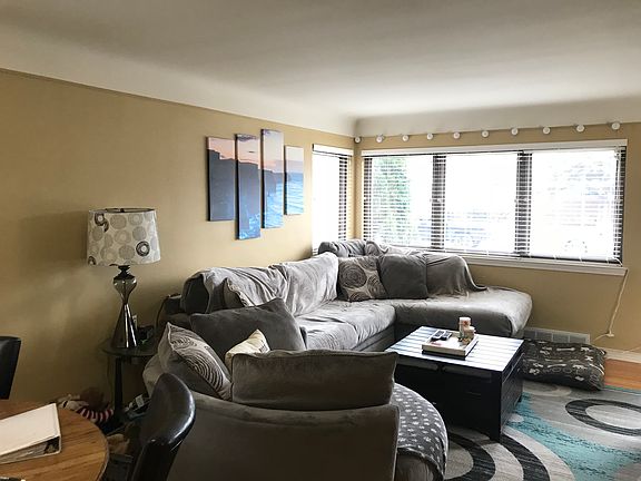 2nd image of 26629 Glendale Ave