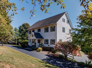 6508 Henry Farms Rd, Roanoke, VA 24018