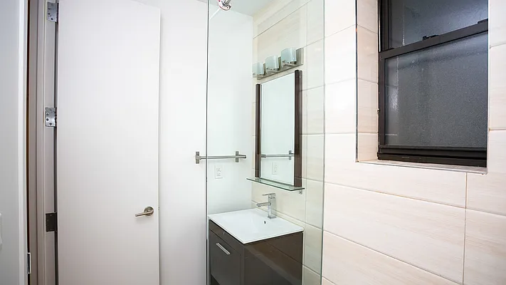 Rented by Nooklyn NYC LLC | media 17