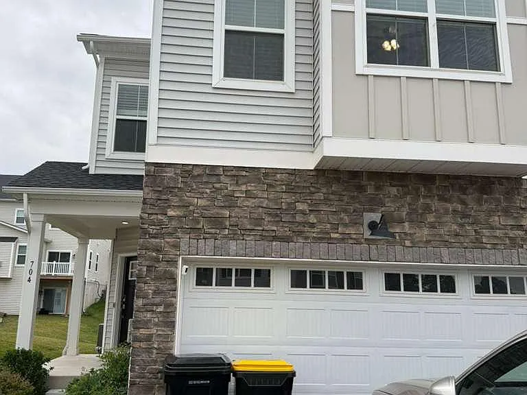 704 Peony Ln — Photo 49
