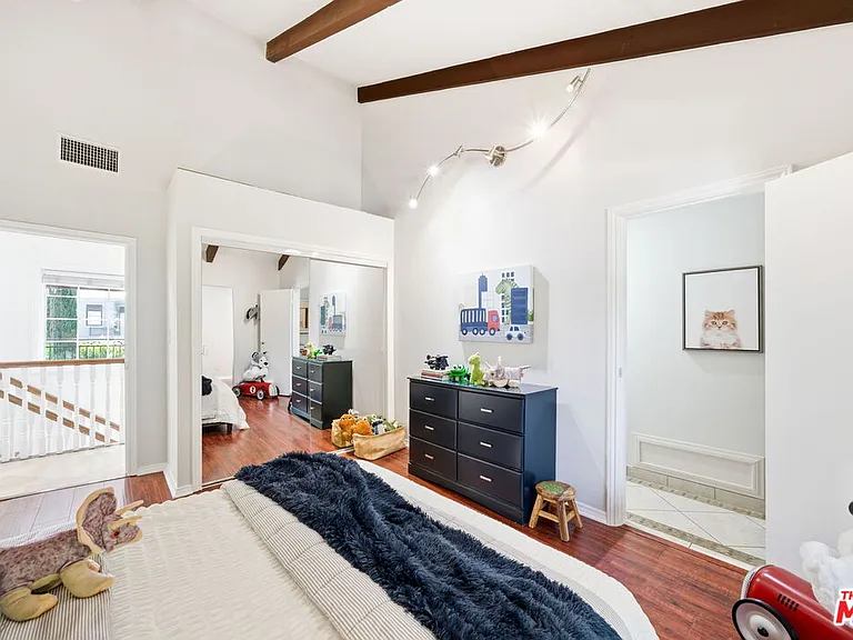 4115 Laurelgrove Ave — Photo 37