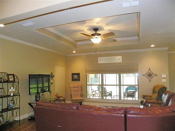 4th image of 110 Faith Ln